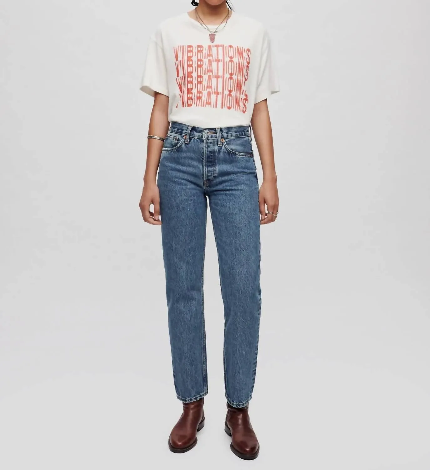 90S Easy Vibrations Graphic Tee In White