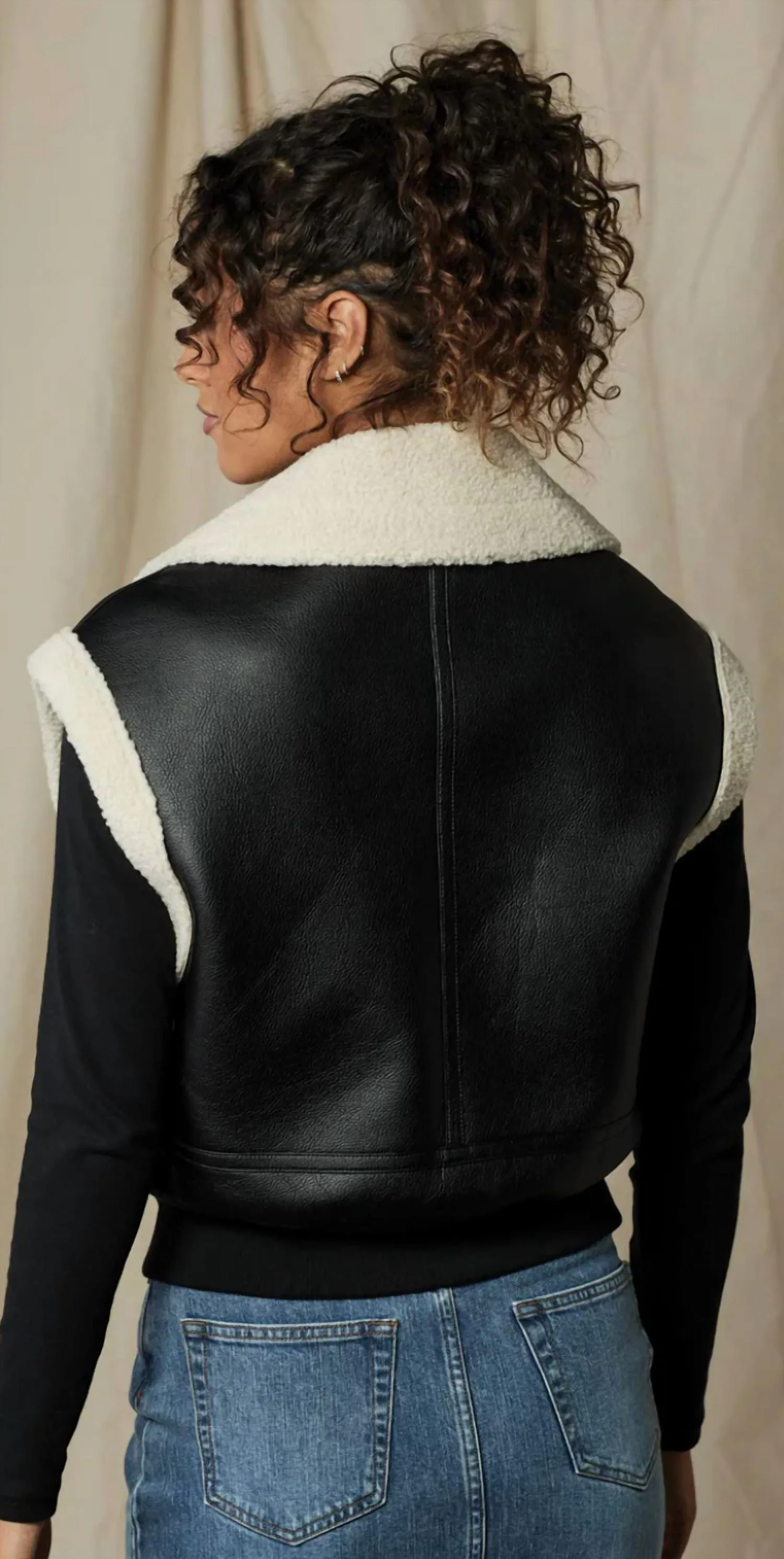Adrian Vest In Black/khaki