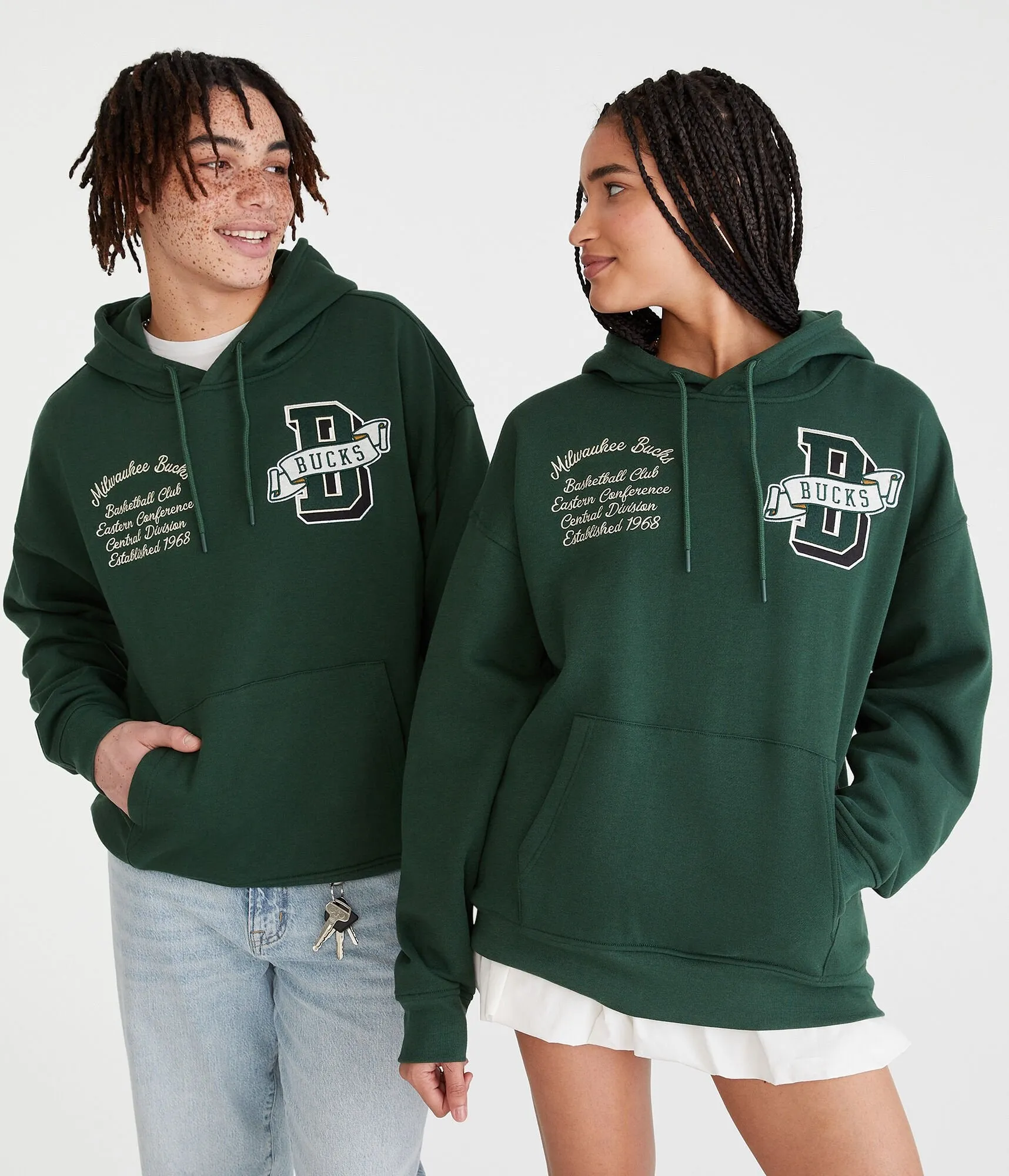 Aeropostale Milwaukee Bucks Pullover Hoodie