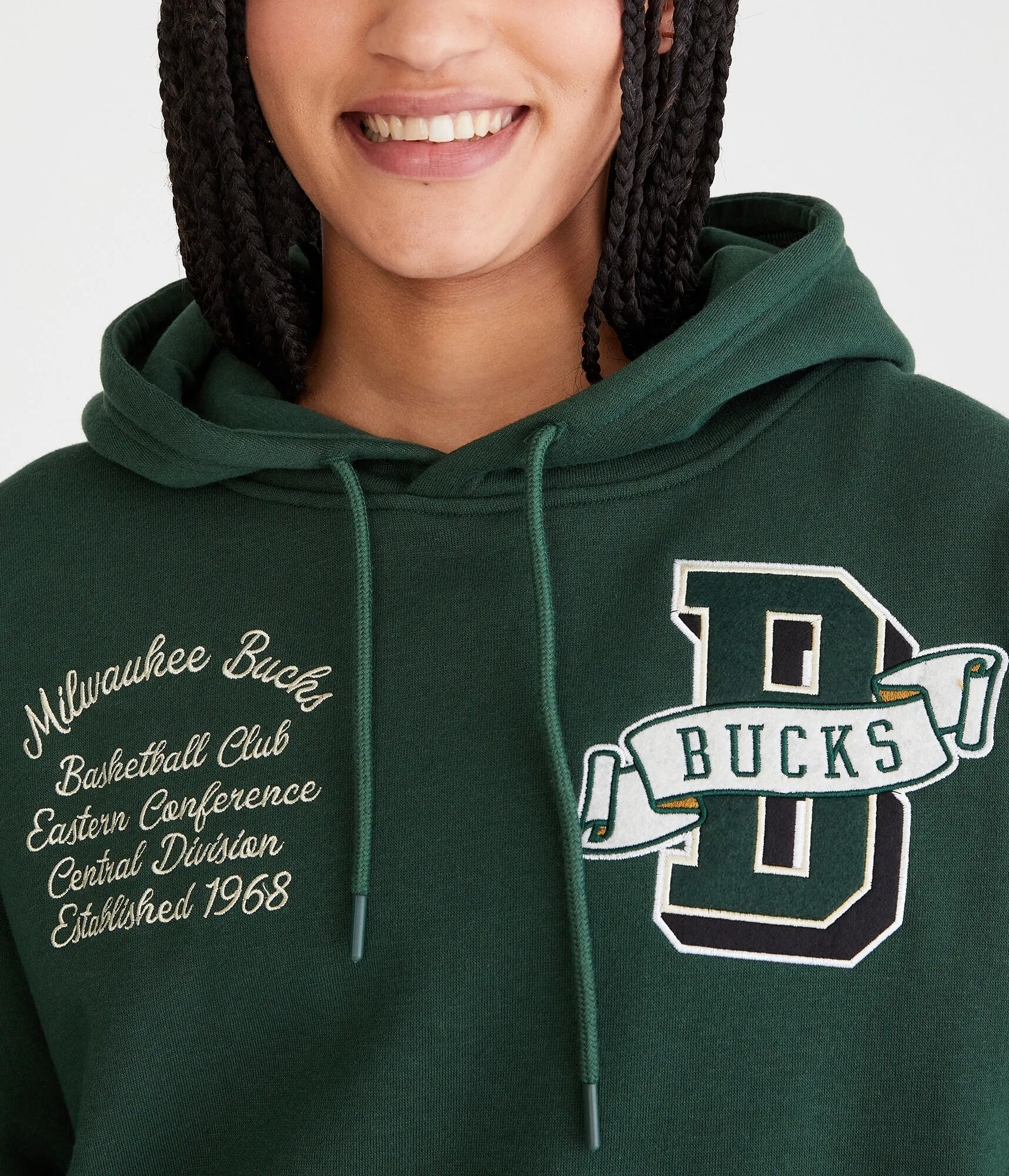 Aeropostale Milwaukee Bucks Pullover Hoodie