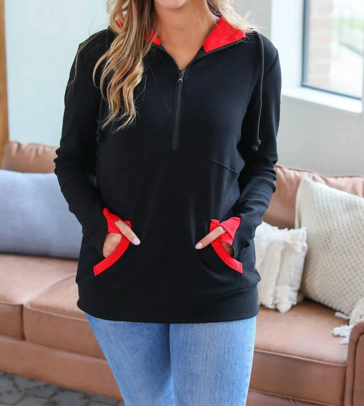 Avery Accent Half Zip Hoodie In Black/red