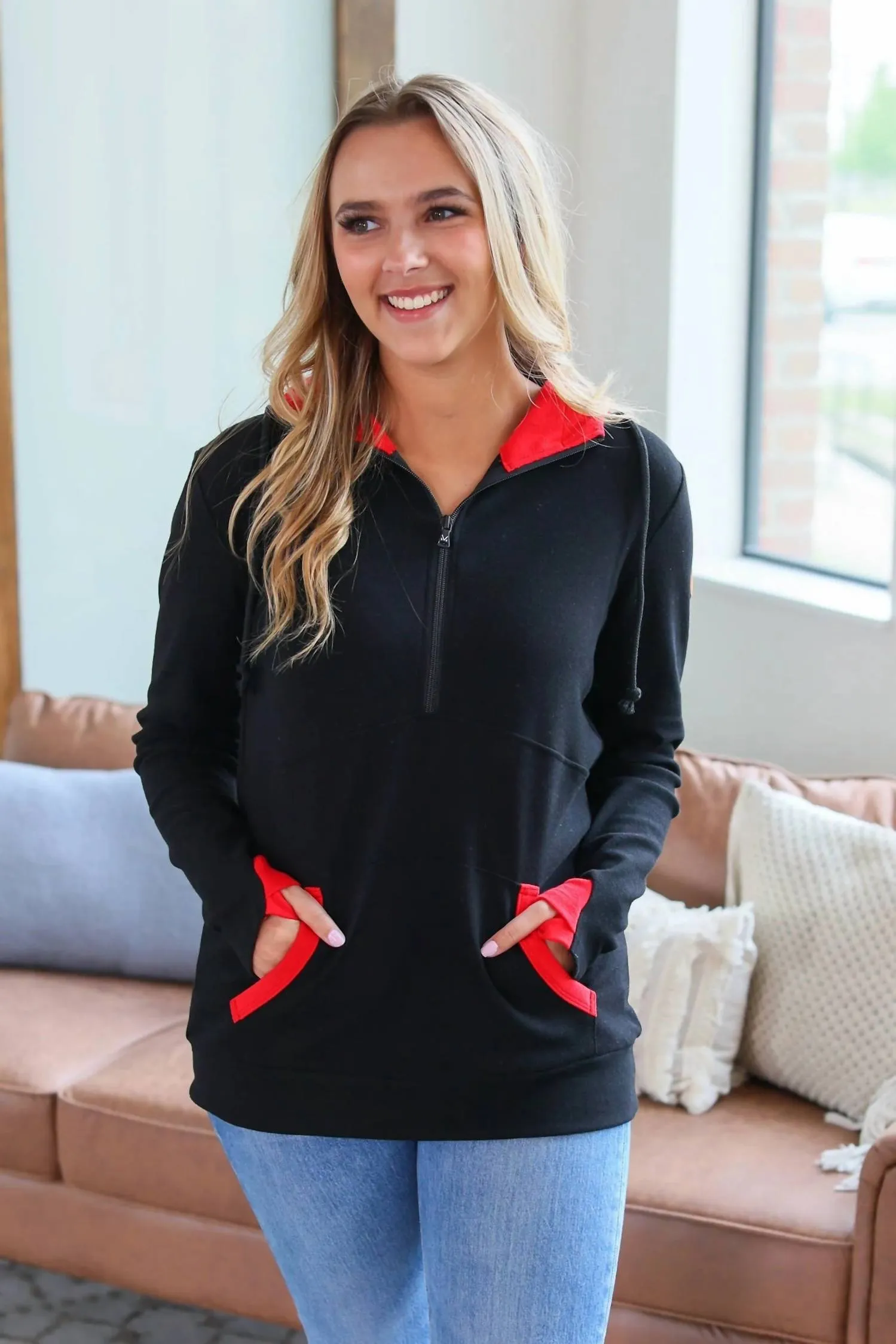 Avery Accent Half Zip Hoodie In Black/red