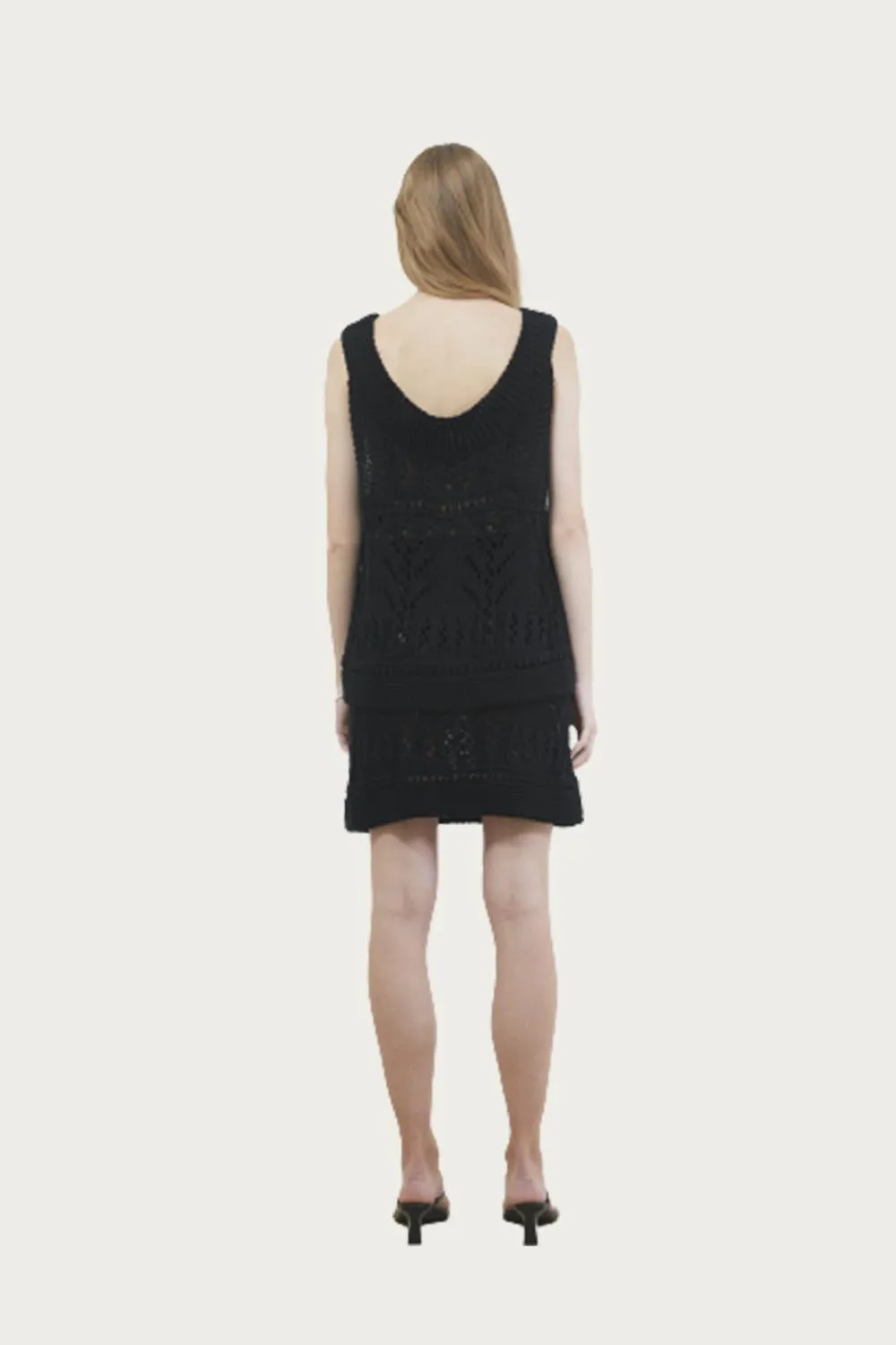 Buttoned Crochet Knit Vest In Black