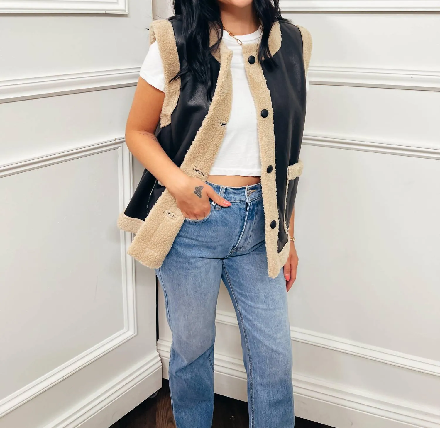 Faux Shearling Vest In Black