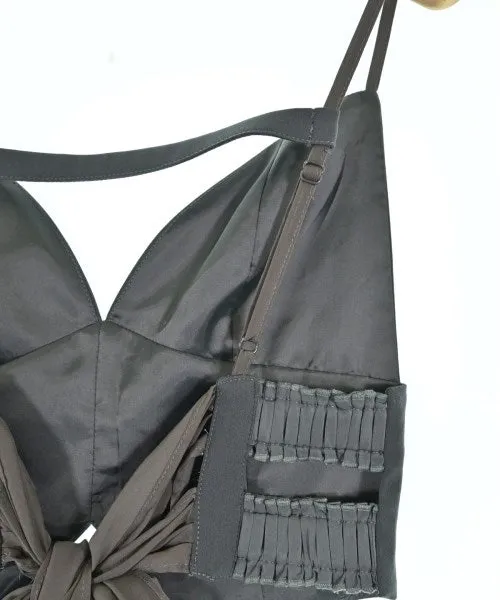 La Belle Etude Vests