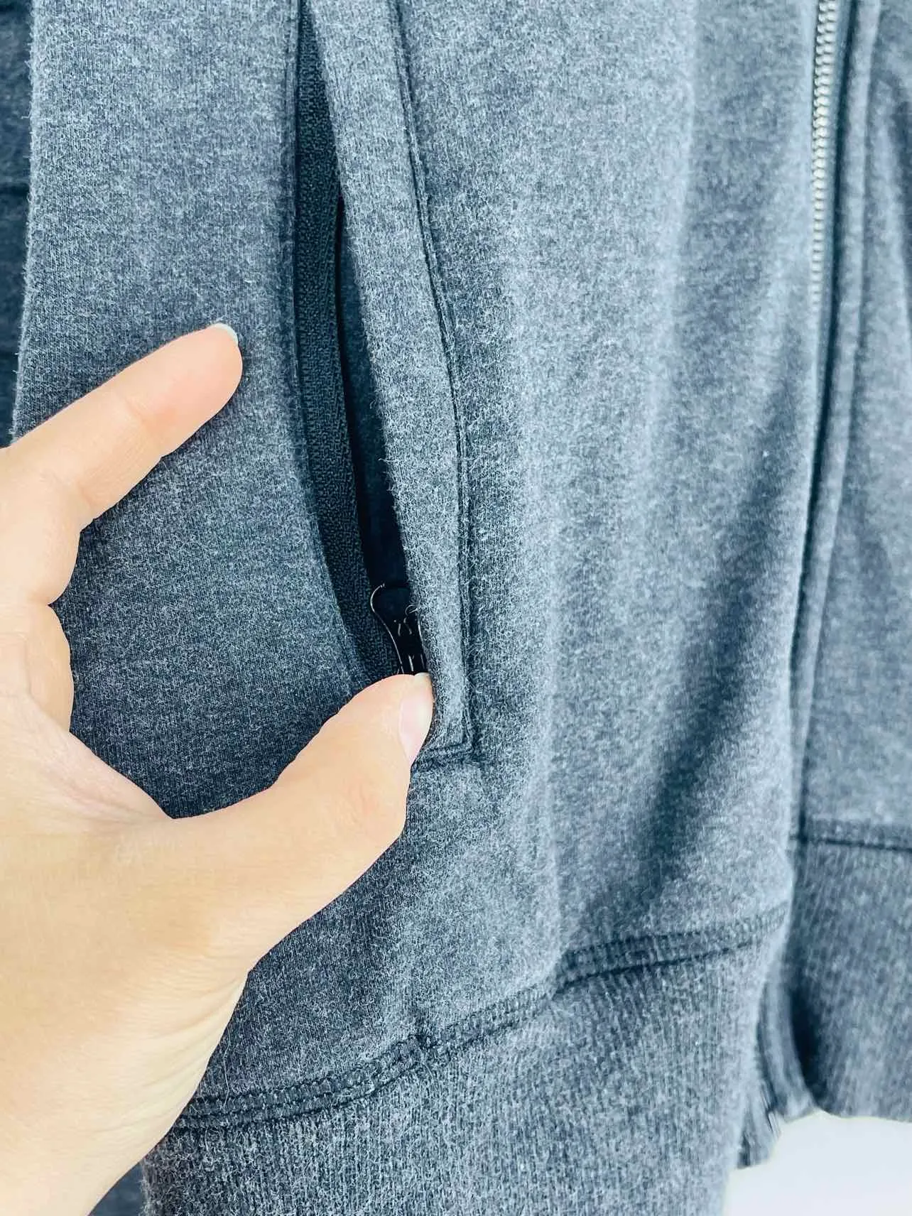 Lululemon Athletica Size S ? Charcoal Pintucked Variegated Hooded Jacket