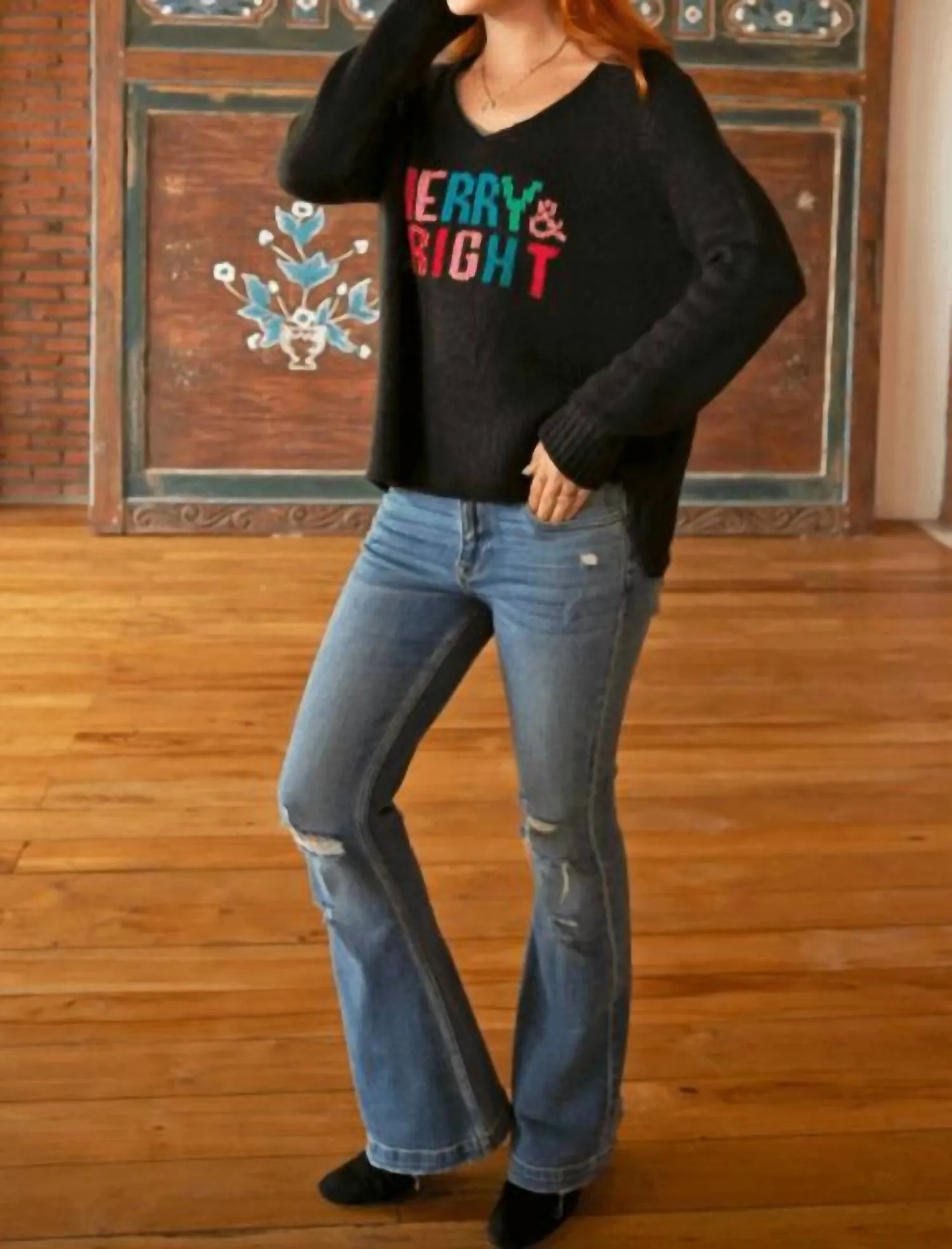 Merry And Bright Chunky V Neck Sweater In Black Multi