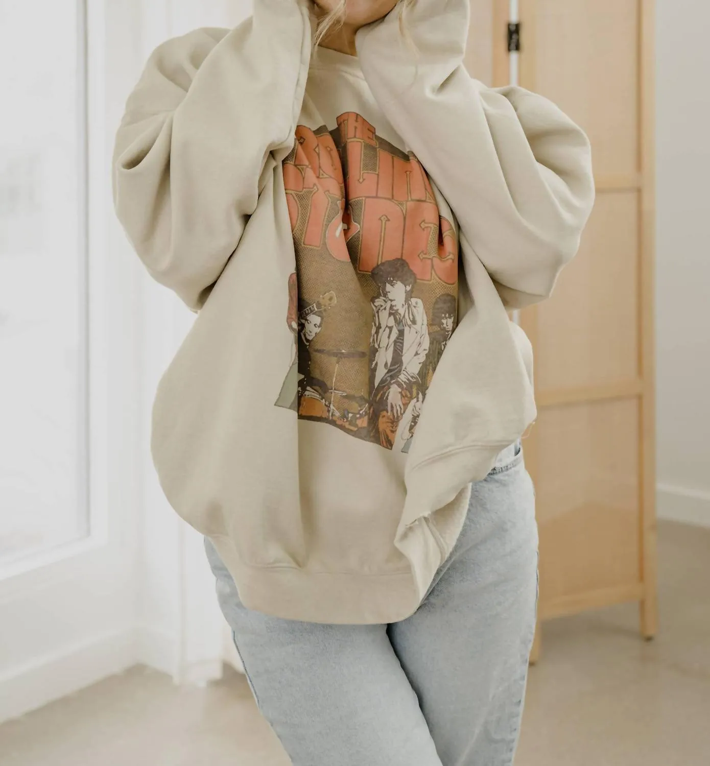 Rolling Stones Stage Circle Graphic Sweatshirt In Sand