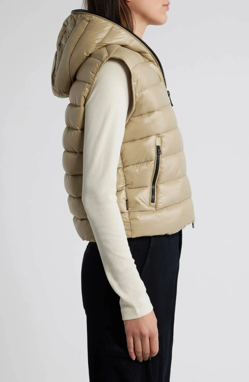 Romina Hooded Vest In Wood Beige