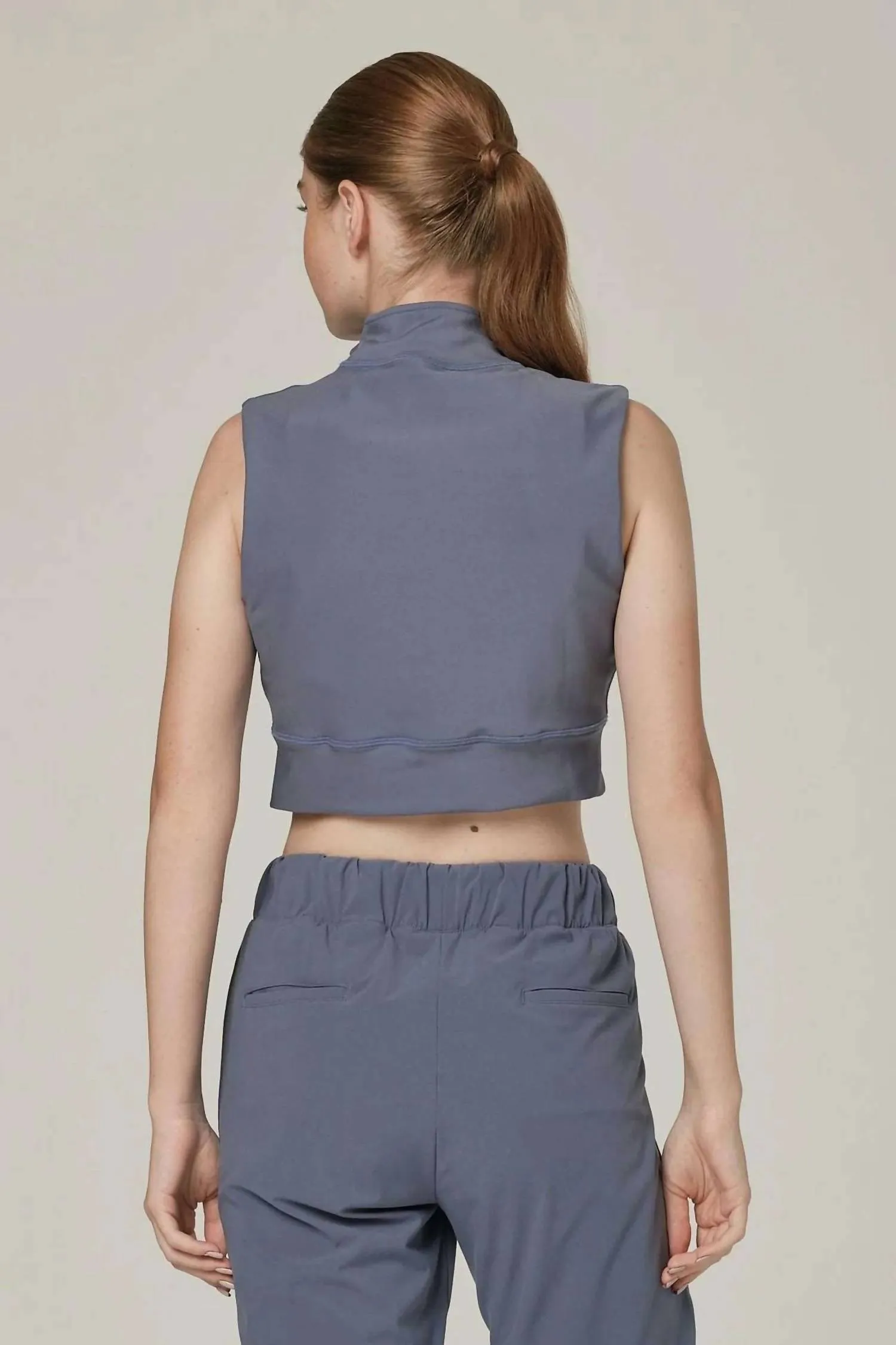 Short Temper Cropped Zip Vest In Blu-S Steel Blue