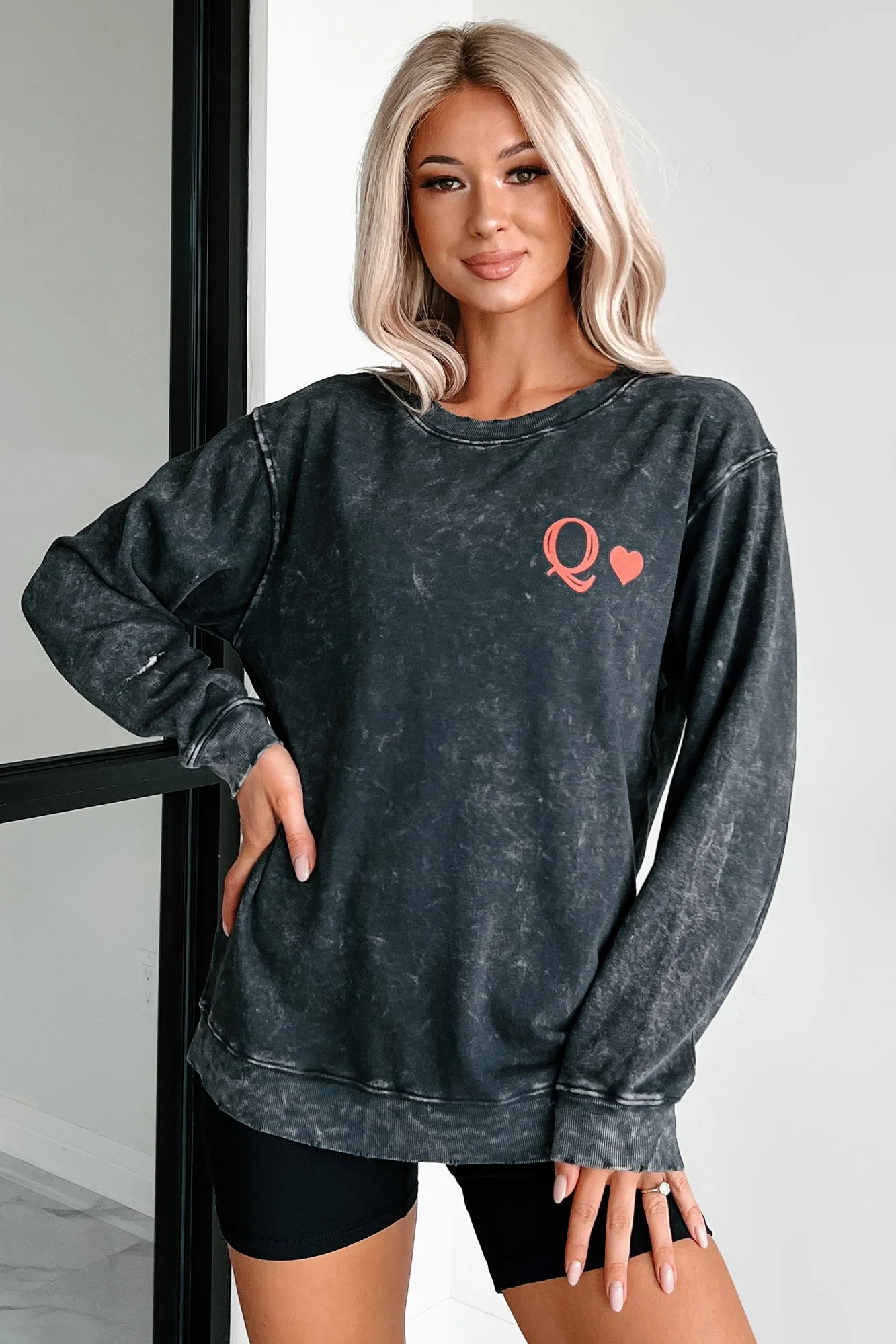Showing Your Cards Vintage Wash Graphic Long Sleeve Shirt (Charcoal)
