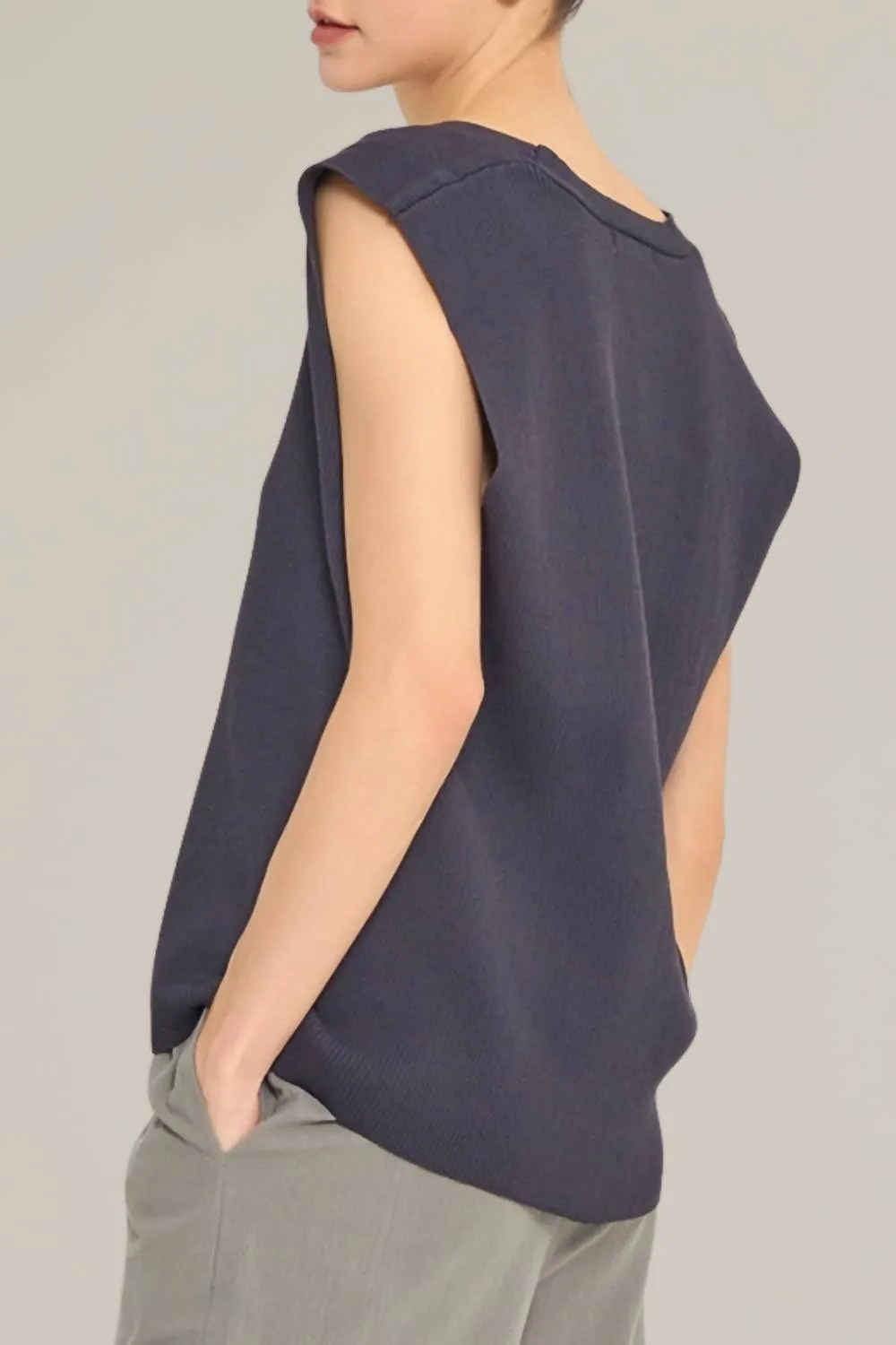 Summer Sweater Vest In Carbon