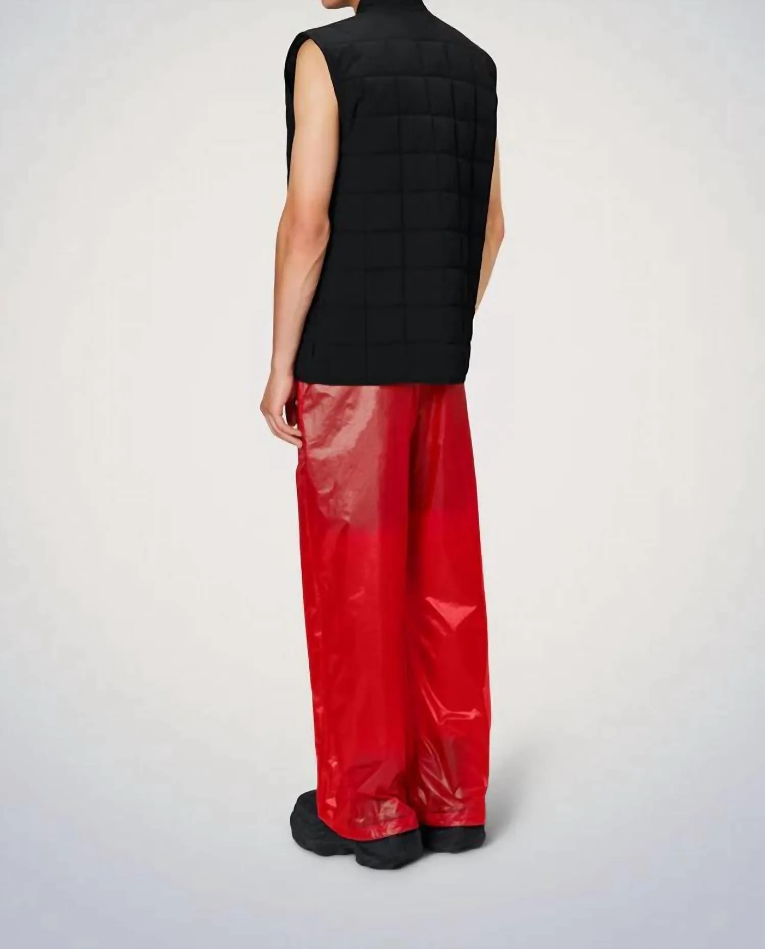Unisex Liner Vest In Black
