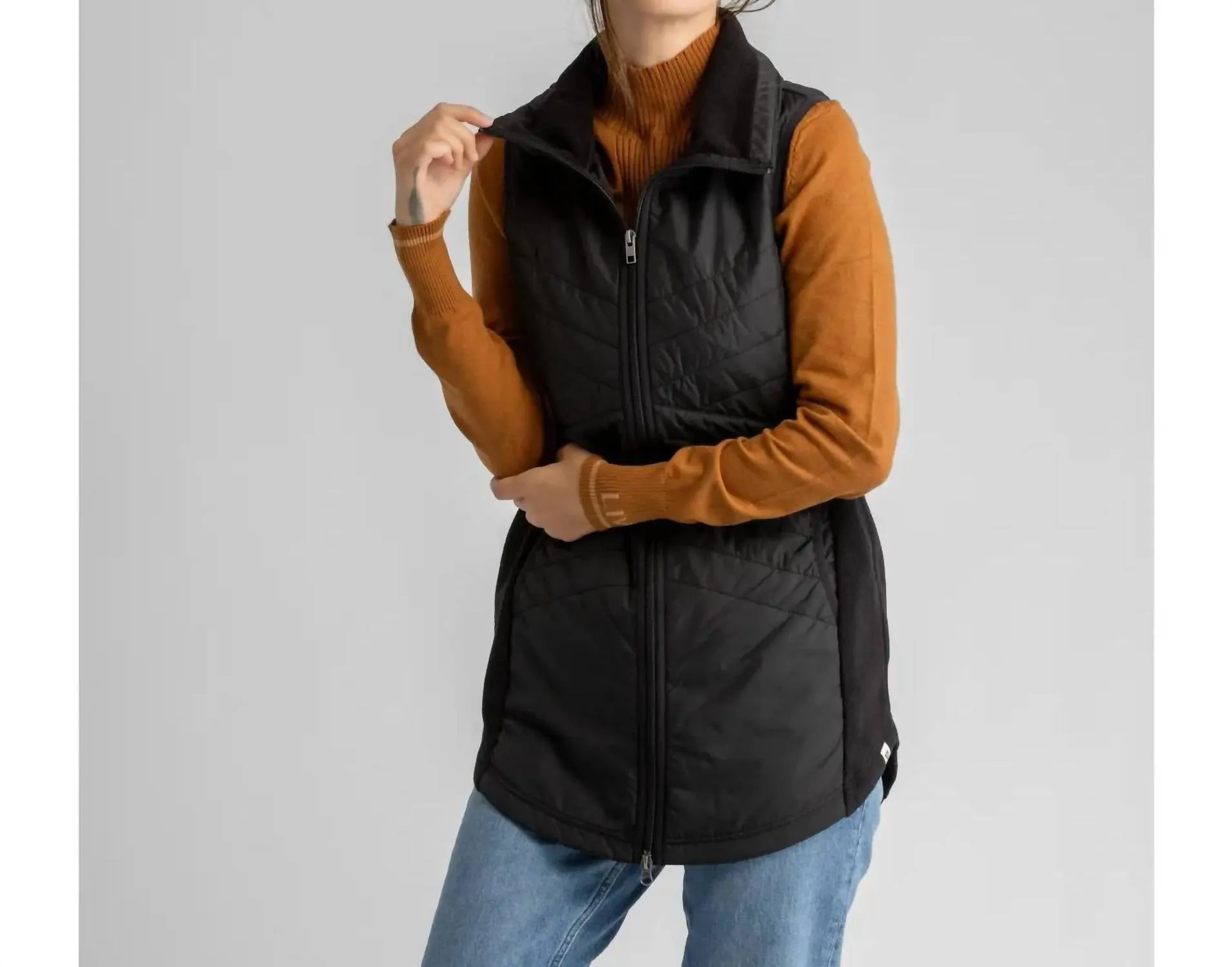 Valais Hybrid Vest In Meteorite Black