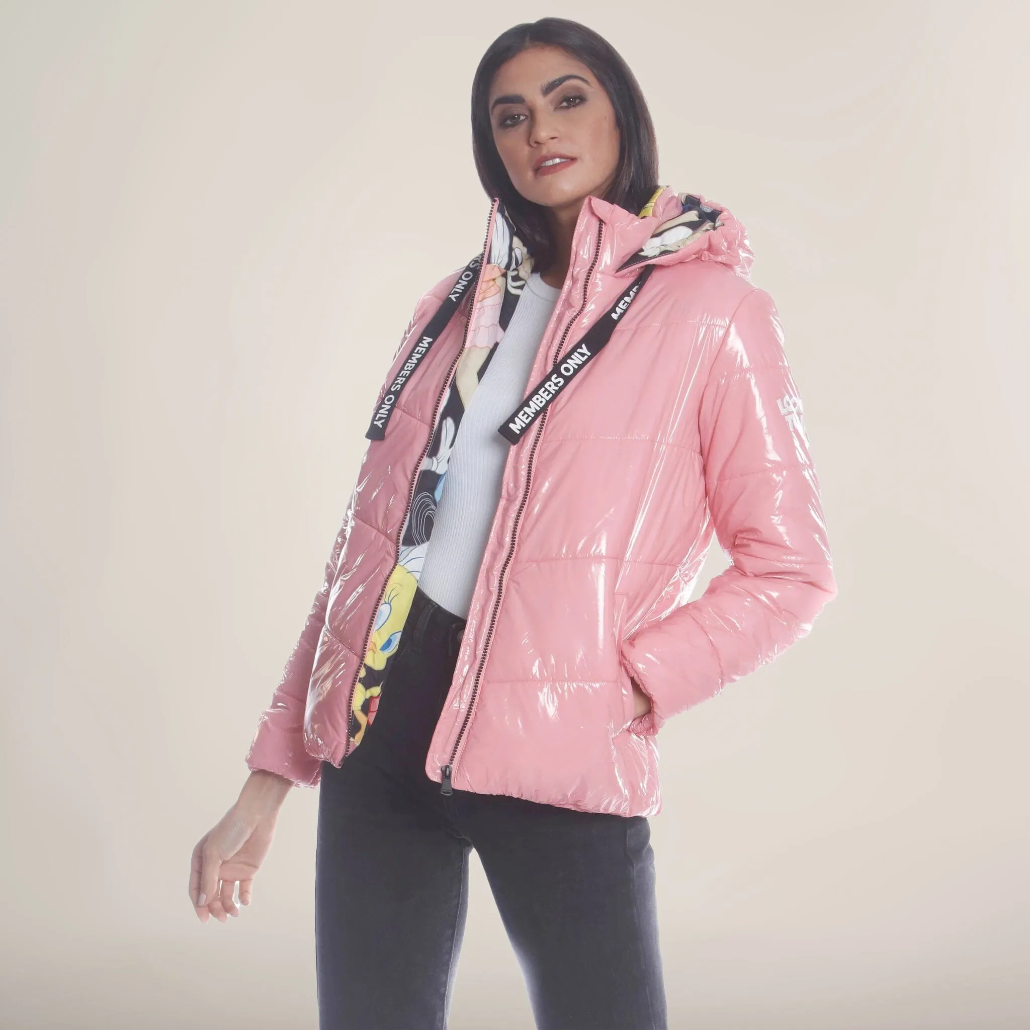 Women's Hi-Shine Chevron Quilt Puffer with Looney Tunes Mashup Print Lining